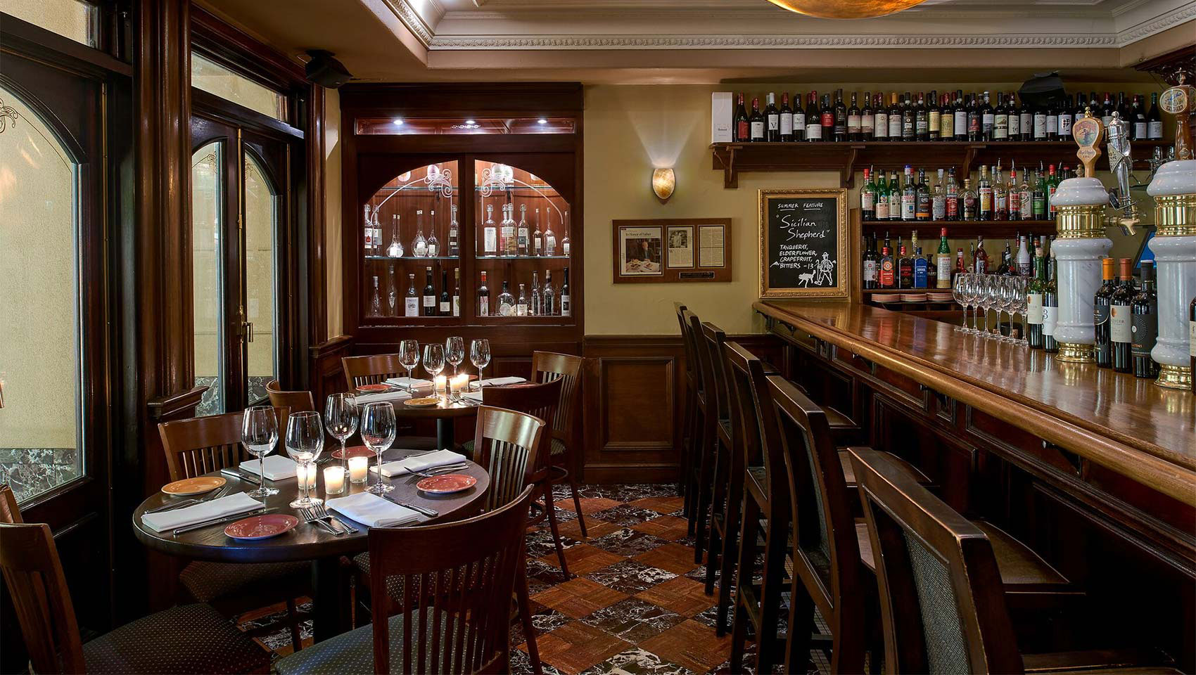 Tulio restaurant and bar